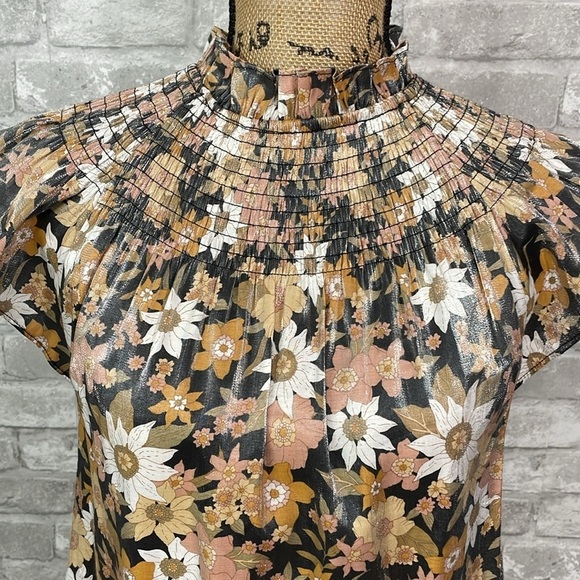 Moodie Black Floral Smocked Top - Picture 2 of 6